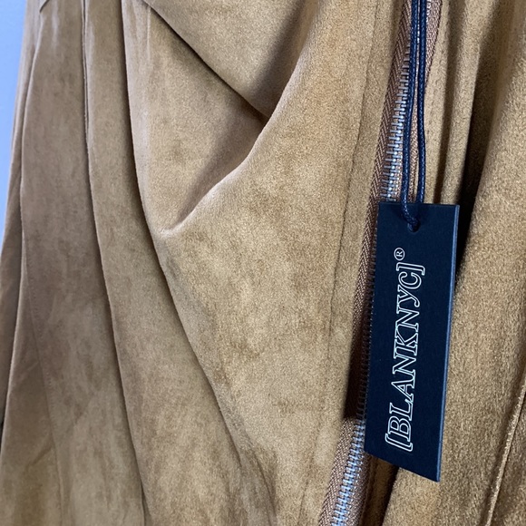 NWT Blank NYC Golden Camel Vegan Microsuede Stretch Asymmetrical Zipper Blazer - Picture 4 of 9